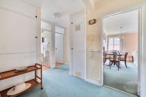 2 bedroom maisonette for sale, Trafalgar Court, Farnham, Surrey, GU9