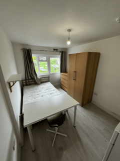 House share to rent, St. Leonards Gardens, Hounslow, TW5