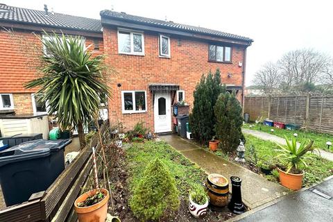 Natalie Close, Bedfont
