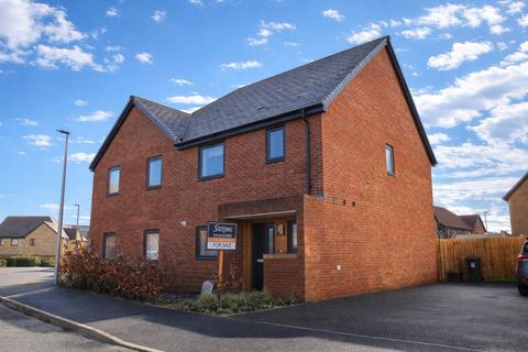 undefined, Fox Avenue*Good Size South Facing Garden*Solar Panels*Vacant*