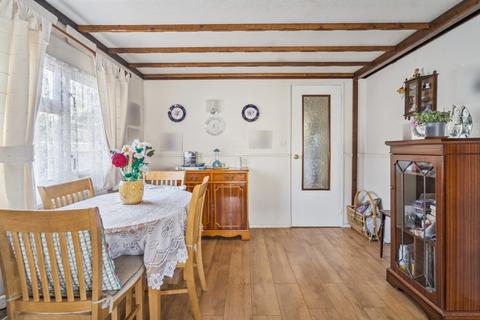 undefined, Orchards Residential Park, Slough SL3