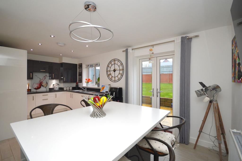 Kitchen / Diner