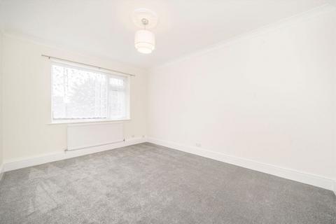 undefined, Star Road, Uxbridge UB10