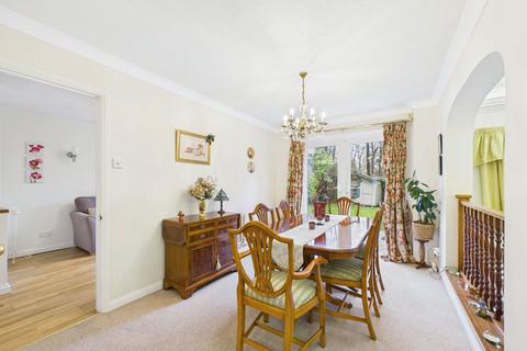 5 bedroom detached house for sale, Tennyson Close, Horsham RH12