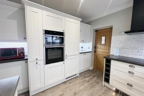 undefined, Hawthorn Lane, Sale