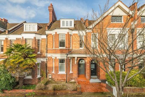 2 bedroom flat for sale, Barcombe Avenue, London SW2
