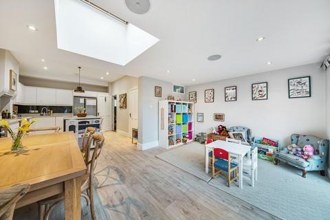 4 bedroom terraced house for sale, Culverden Road, London SW12