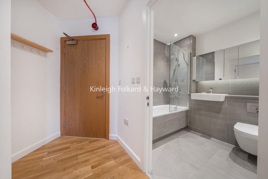Hall/Bathroom