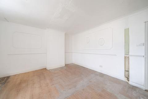 3 bedroom maisonette for sale, Old Montague Street, London, E1