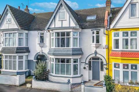 LEIGHTON AVENUE, Leigh-On-Sea