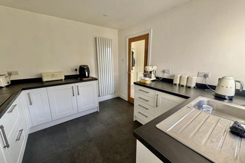 3 bedroom bungalow for sale, Llanfawr Close, Holyhead, Anglesey, LL65