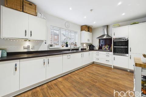 undefined, Raeswood Crescent, Crookston, Glasgow, G53 7HE