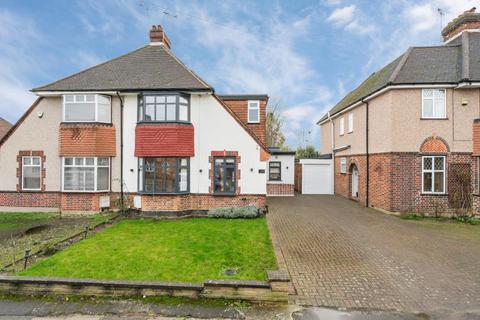 3 bedroom semi-detached house to rent, Rosecroft Walk, Pinner