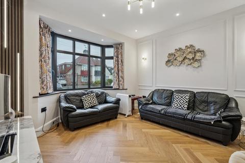 3 bedroom semi-detached house to rent, Rosecroft Walk, Pinner