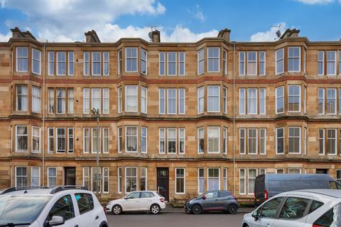 2 bedroom flat for sale, 122 Cumming Drive, Flat 3/1, Mount Florida, Glasgow, G42 9BW