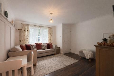 3 bedroom end of terrace house for sale, Olive Grove, Swindon SN25