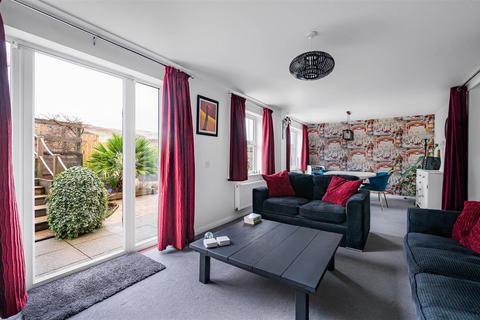 4 bedroom detached house for sale, Court Farm Road, Newhaven