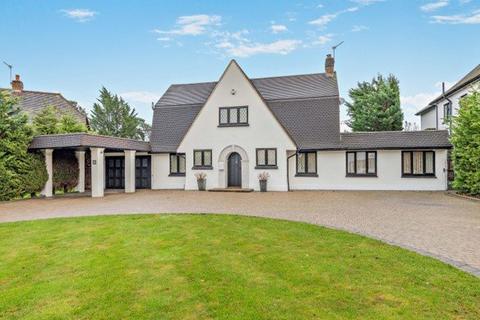 4 bedroom detached house for sale, Meadow Way, Farnborough Park
