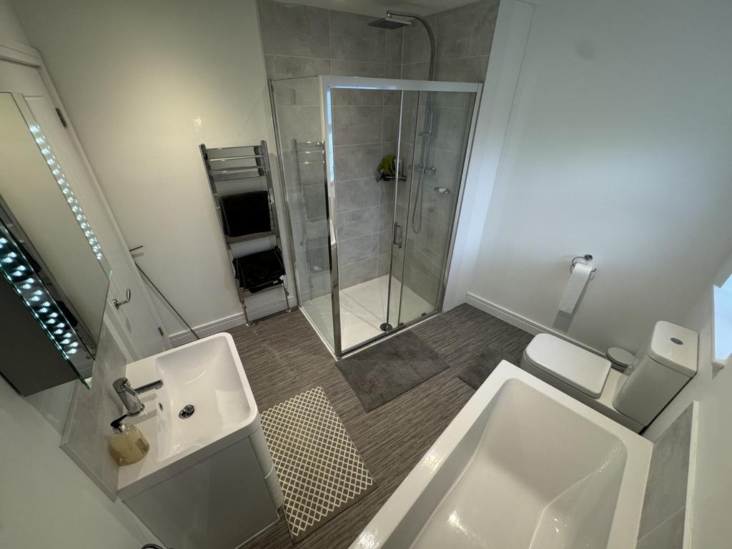 Luxurious Bathroom