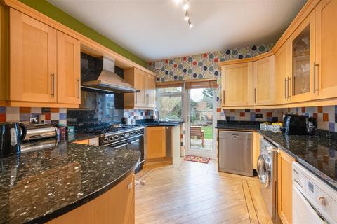 undefined, Queen Annes Grove, Enfield EN1