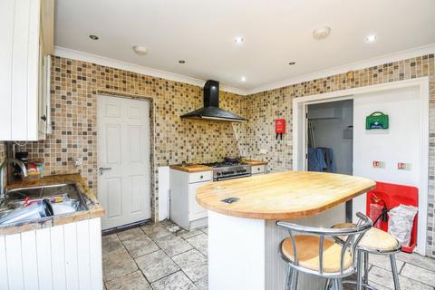 undefined, Harrow Road, Feltham TW14