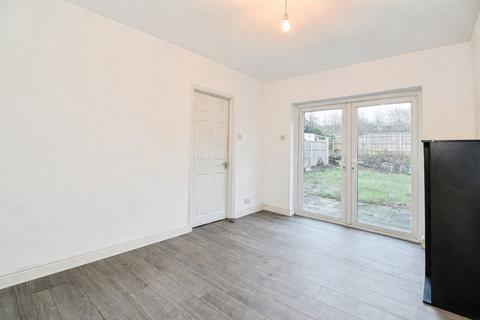 undefined, Harrow Road, Feltham TW14