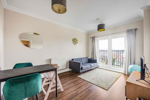 2 bedroom flat for sale, Brookbank Close, Cheltenham, GL50 3NS