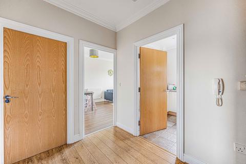 2 bedroom flat for sale, Brookbank Close, Cheltenham, GL50 3NS