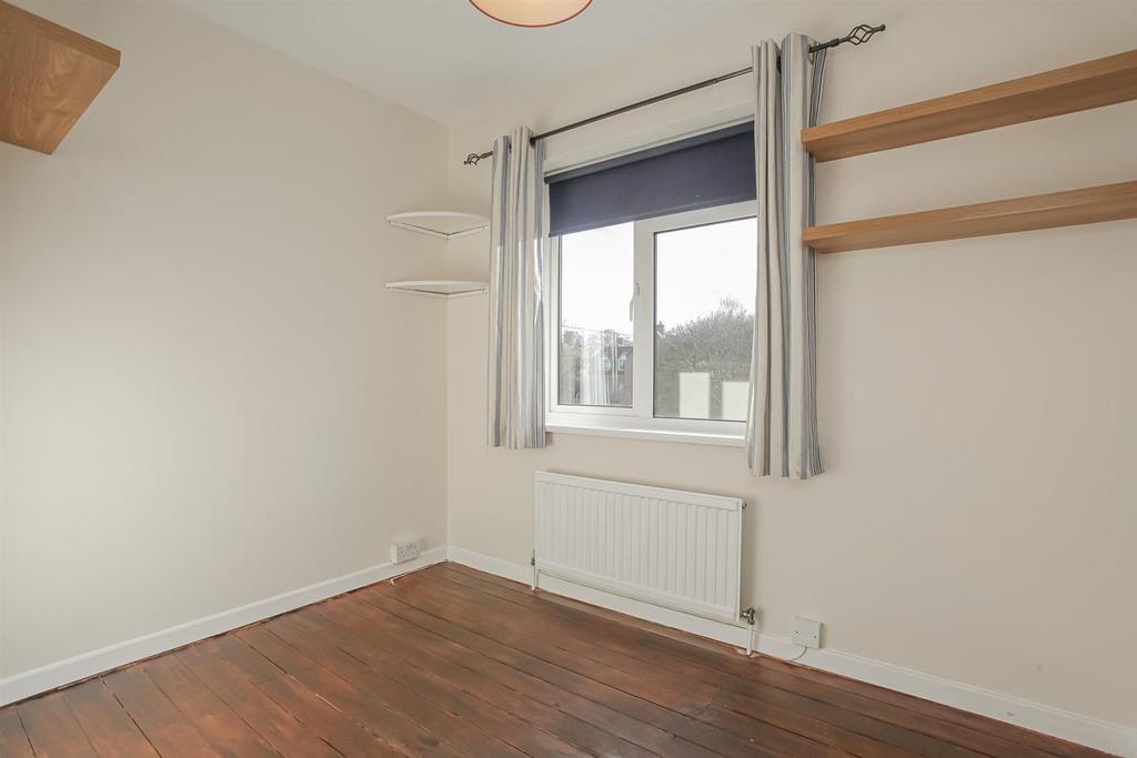 6 Bedroom.jpg