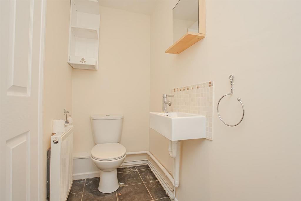 6 Cloakroom.jpg