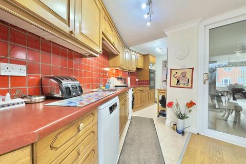 4 bedroom house for sale, Alandale Drive, Garforth, Leeds