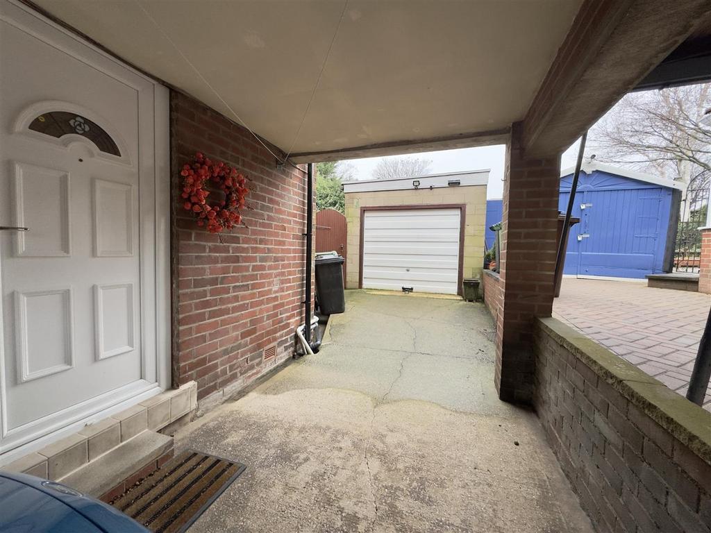 Side Driveway