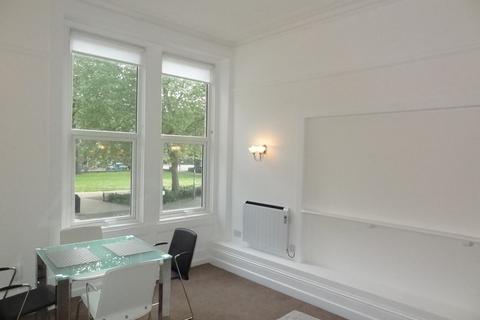 Studio to rent, RAISED UPPER GROUND FLOOR STUDIO FLAT - AVAILABLE NOW, CLOSE TO SHOPS AND BUSSES ON CHRISTCHURCH ROAD
