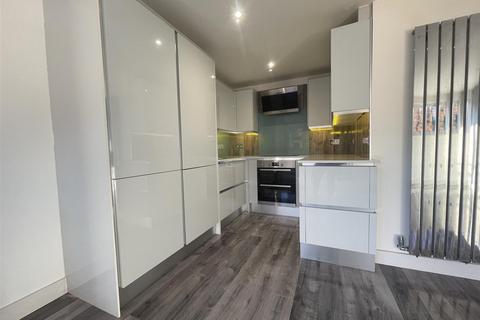 2 bedroom apartment for sale, Branksomewood Road, Fleet GU51