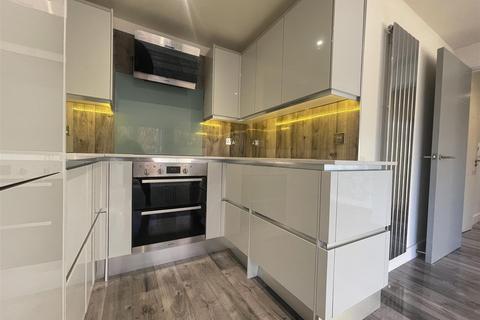 2 bedroom apartment for sale, Branksomewood Road, Fleet GU51