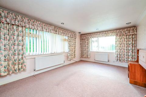 undefined, Lucas Close, Hampshire GU46