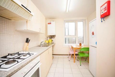 3 bedroom flat share to rent, Fellows Road, London NW3