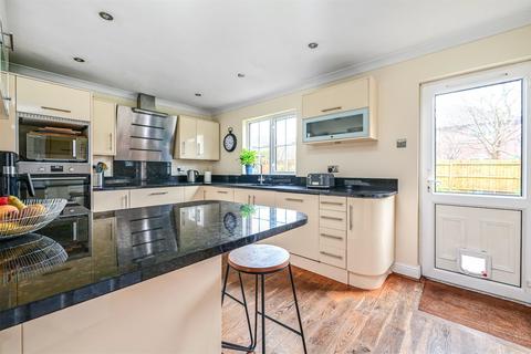 undefined, Gally Hill Road, Fleet GU52