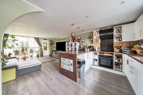 2 bedroom apartment for sale, Northlands Drive, Stratford Court Northlands Drive, SO23