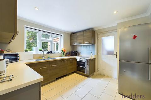 3 bedroom detached house for sale, Sandalwood Avenue, Chertsey, Surrey, KT16
