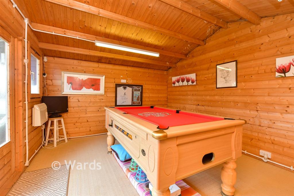 Workshop/Outbuildings