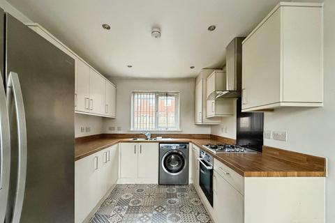 3 bedroom detached house for sale, Brookbank, Leigh