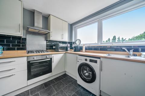 undefined, Thorne Close Erith DA8