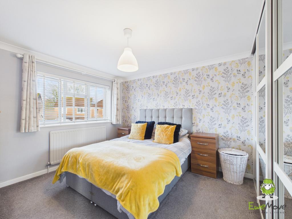 Ewe Move Estate Agents Basingstoke - Teal Crescent
