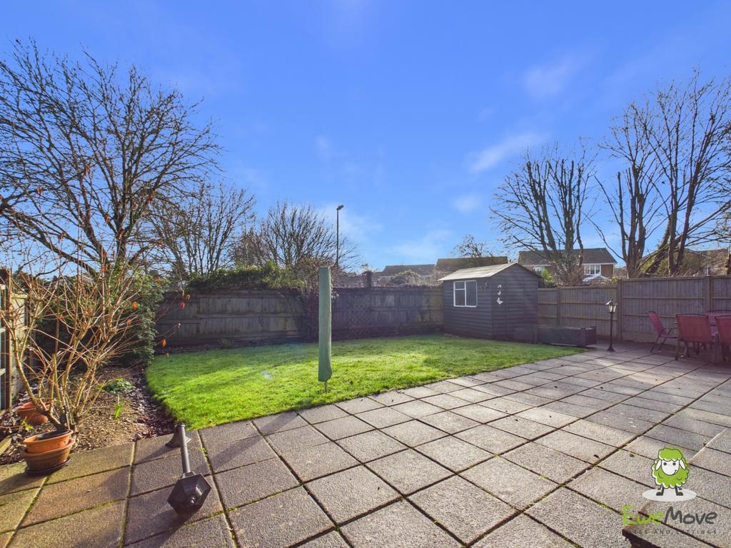 Ewe Move Estate Agents Basingstoke - Teal Crescent