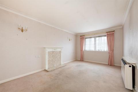 undefined, Avenue Road, London N14