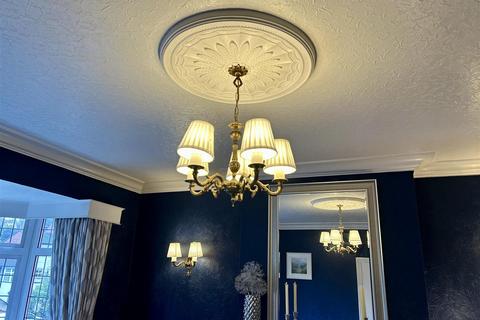 4 bedroom detached house for sale, Barrs Road, Cradley Heath
