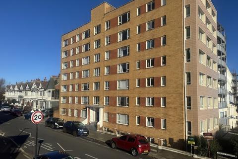 1 bedroom flat for sale, Kingsway, Hove, BN3