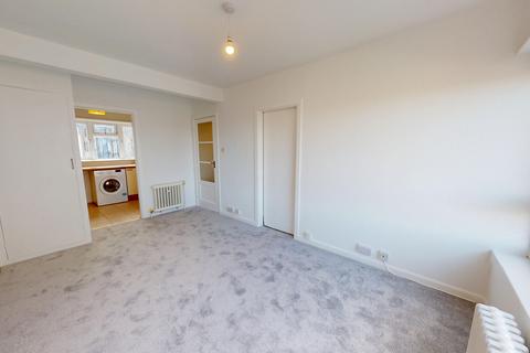 1 bedroom flat for sale, Kingsway, Hove, BN3