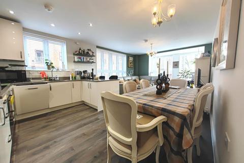 2 bedroom apartment for sale, Earle Crescent, Wokingham